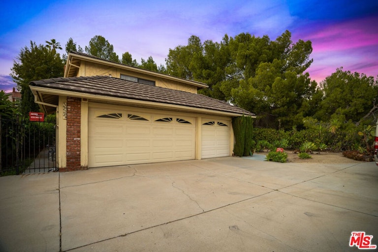Photo 3 of 53 - 18502 Entrada Ct, Porter Ranch, CA 91326