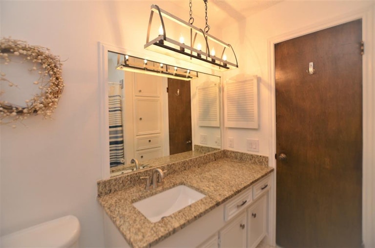 Photo 32 of 38 - 939 Hidden Canyon Rd, Katy, TX 77450