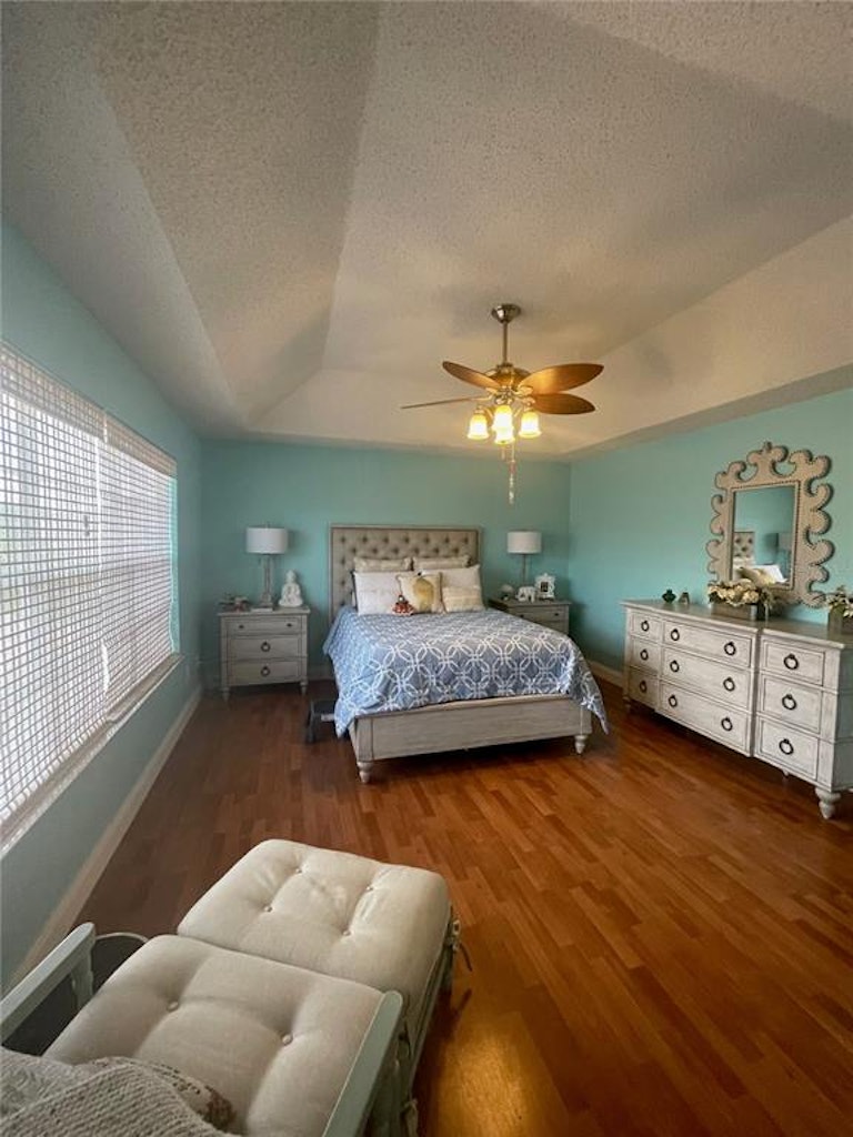 Photo 28 of 50 - 10521 Cherry Oak Cir, Orlando, FL 32817