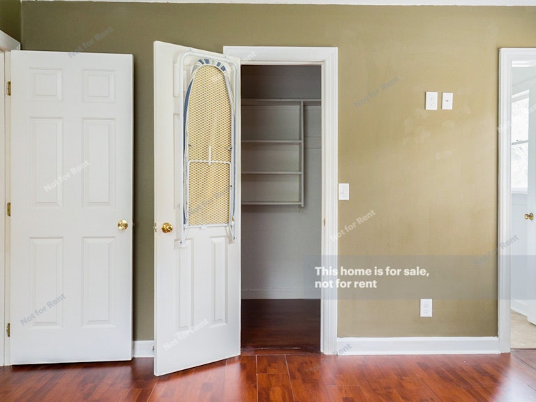 Photo 13 of 23 - 9121 Ferrell Rd, Zebulon, NC 27597