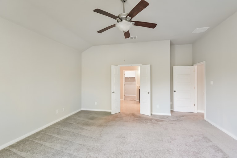 Photo 14 of 25 - 430 Pecan Mdws, New Braunfels, TX 78130