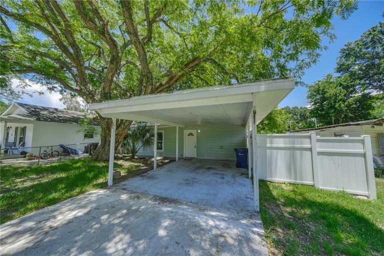 Photo 2 of 14 - 2615 19th St, Sarasota, FL 34234