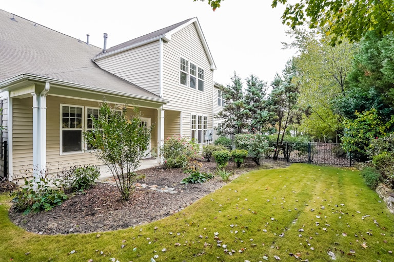 Photo 5 of 23 - 424 Hilltop View St, Cary, NC 27513