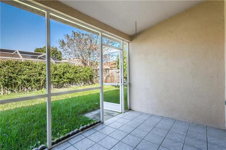 Photo 16 of 21 - 9919 Stockbridge Dr, Tampa, FL 33626