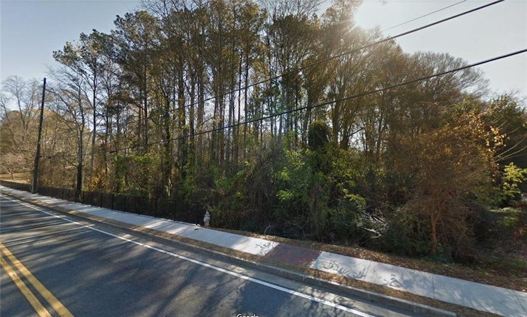 Photo 4 of 5 - 32 Durham St SW, Marietta, GA 30064