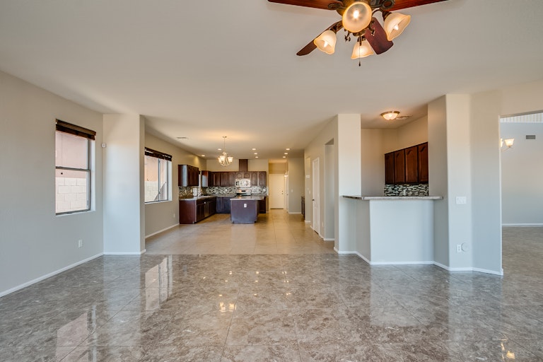 Photo 9 of 35 - 34681 N Vidlak Dr, San Tan Valley, AZ 85143