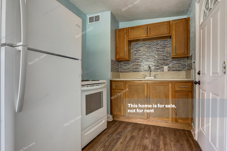 Photo 26 of 29 - 4030 Lockhart Dr N, Jacksonville, FL 32209