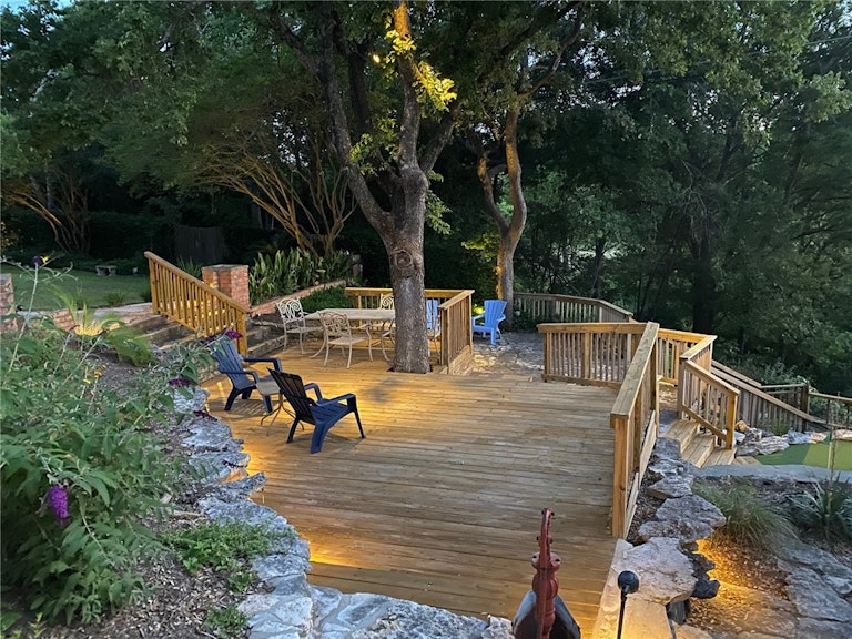 Photo 7 of 40 - 8800 Spring Lake Dr, Austin, TX 78750