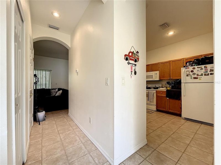 Photo 26 of 59 - 11013 Blaine Top Pl, Tampa, FL 33626