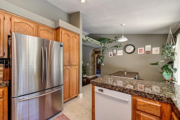 Photo 22 of 45 - 4120 Cedar Meadow Dr, Antelope, CA 95843