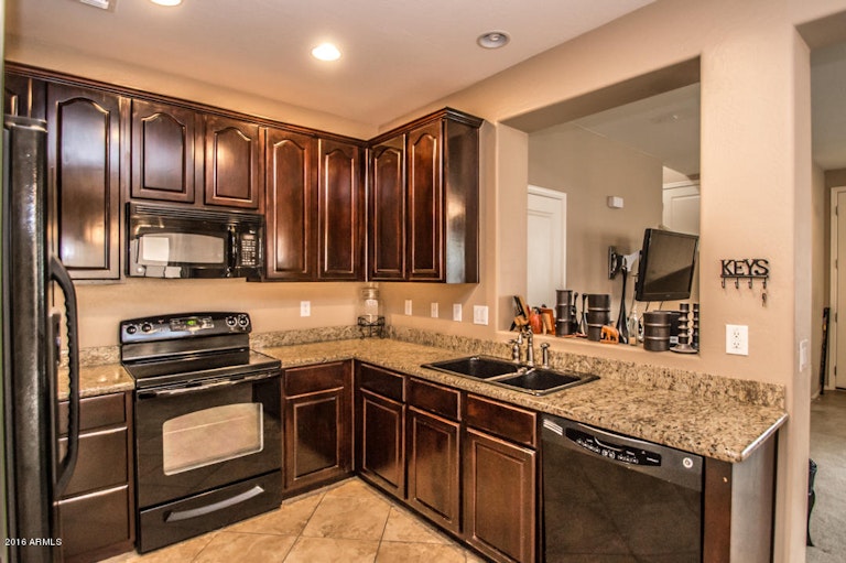 Photo 2 of 30 - 3913 S Napa Ln, Gilbert, AZ 85297