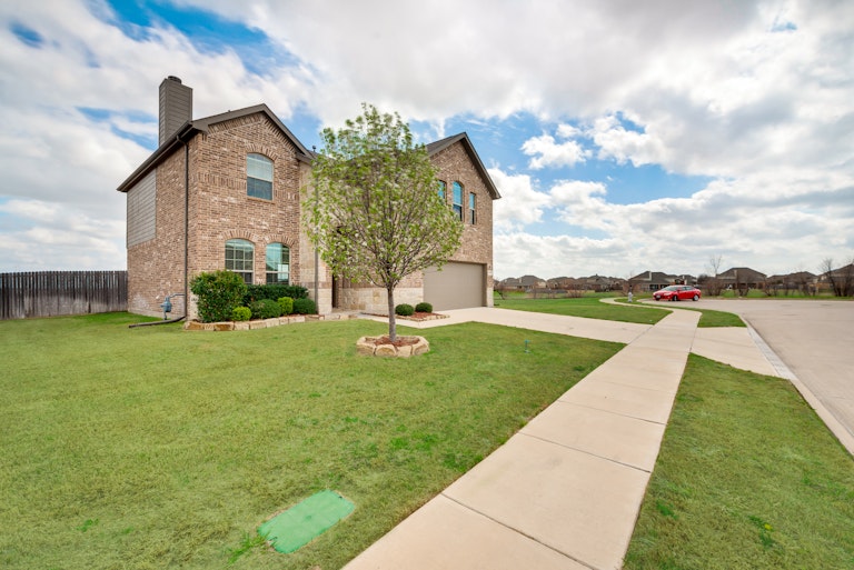 Photo 28 of 28 - 14000 Zippo Way, Haslet, TX 76052