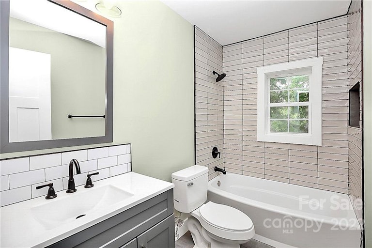Photo 19 of 30 - 611 J Ave, Kannapolis, NC 28081