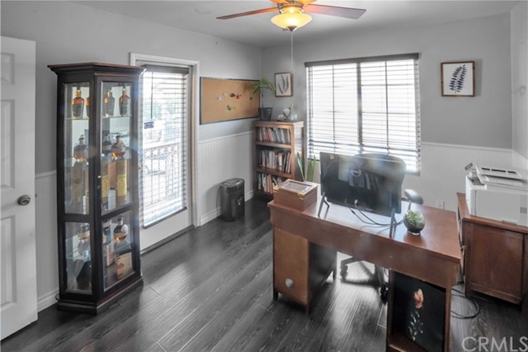 Photo 28 of 50 - 7491 Spindlewood Dr, Eastvale, CA 92880