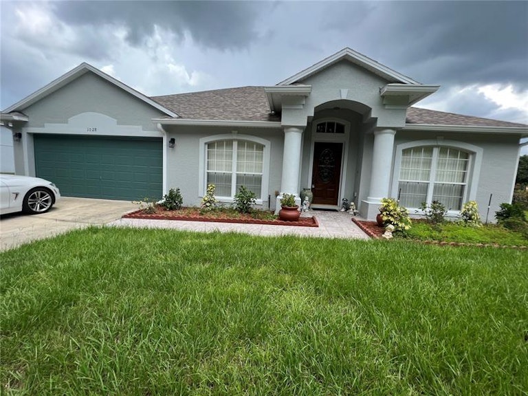 Photo 4 of 59 - 1028 Grand Reserve Dr, Davenport, FL 33837