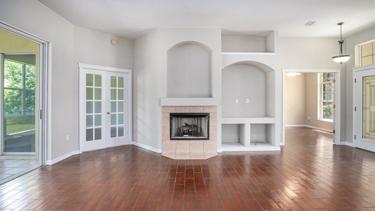 Photo 10 of 16 - 5904 Falconpark Ct, Lithia, FL 33547