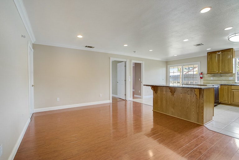 Photo 5 of 35 - 6928 Franela Way, Citrus Heights, CA 95621