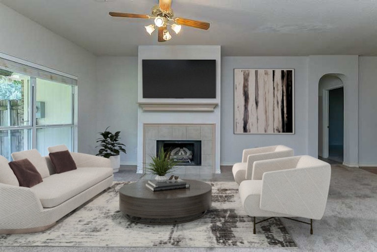 Photo 2 of 20 - 1028 Essex Dr, Cedar Hill, TX 75104