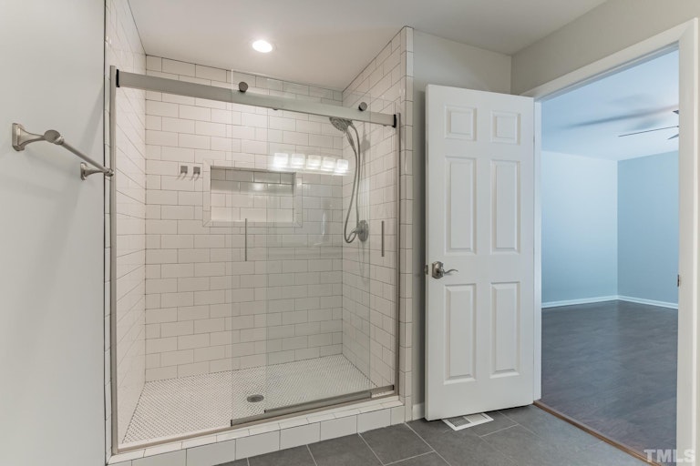 Photo 16 of 30 - 5313 Old Forge Cir, Raleigh, NC 27609
