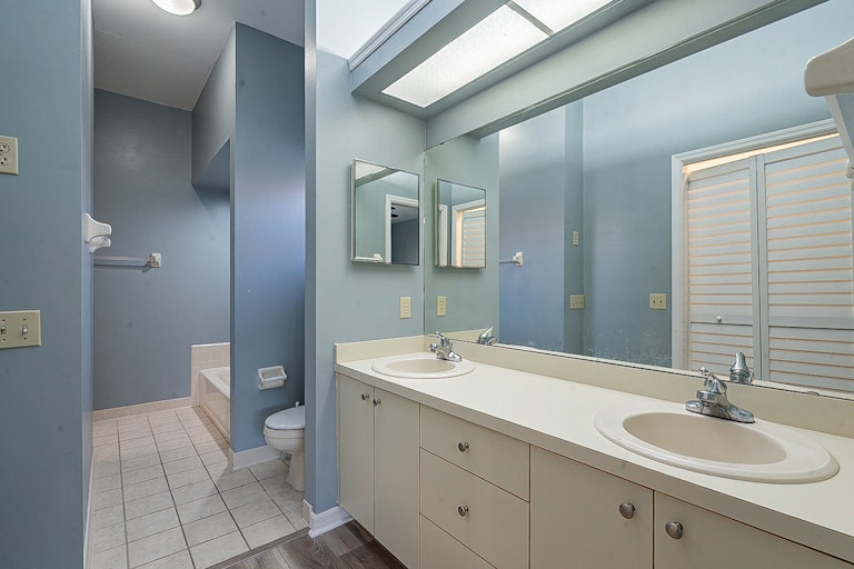 Photo 6 of 27 - 443 Sandestin Dr, Winter Haven, FL 33884