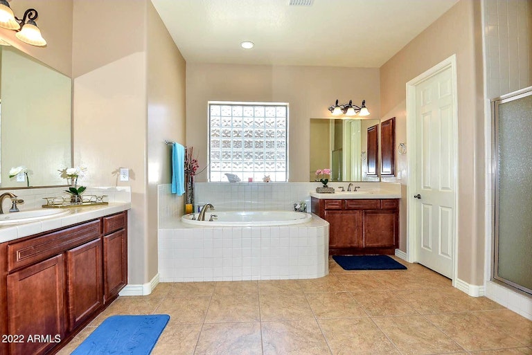 Photo 29 of 55 - 1830 W Dusty Wren Dr, Phoenix, AZ 85085