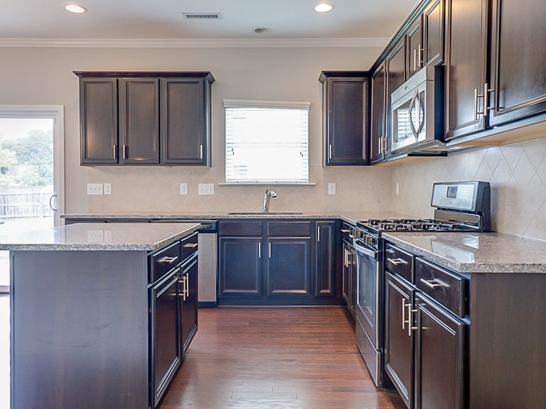 Photo 3 of 25 - 1602 Sunday Silence Dr, Knightdale, NC 27545
