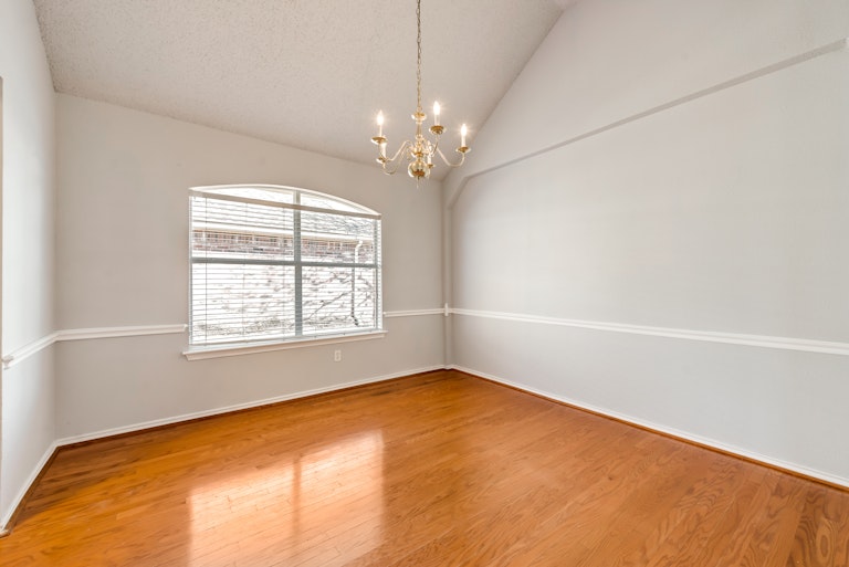 Photo 17 of 28 - 2705 Granite Ave, Sachse, TX 75048