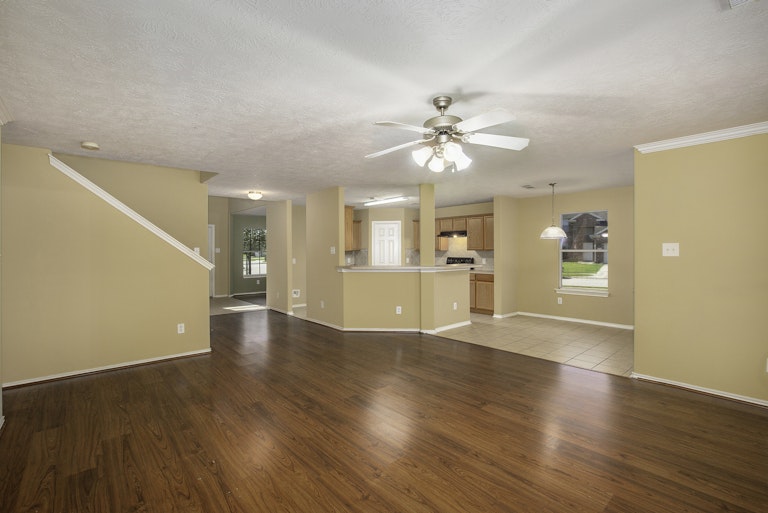 Photo 4 of 17 - 15022 Sunset Villa Ct, Humble, TX 77396