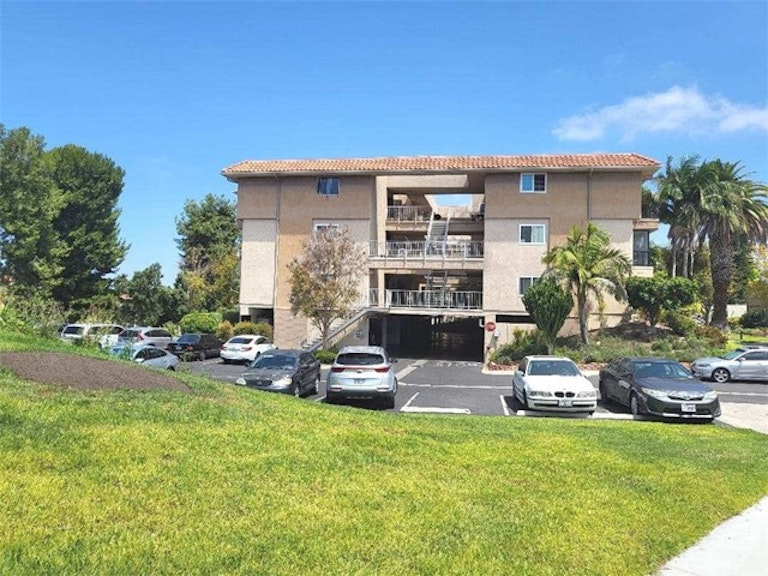 Photo 1 of 2 - 2354 Via Mariposa W #1B, Laguna Woods, CA 92637