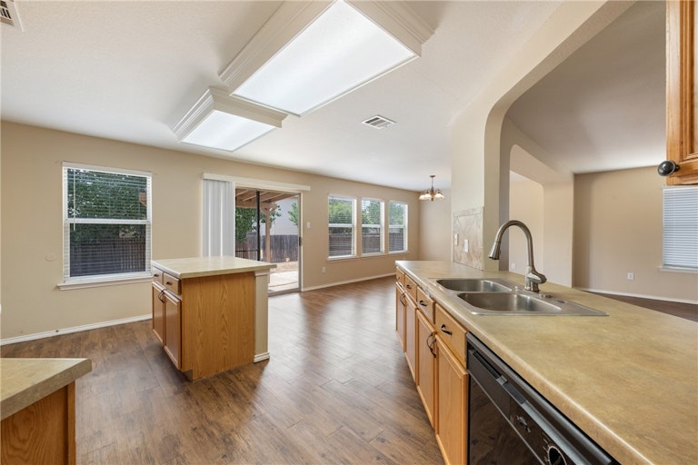 Photo 20 of 39 - 204 Debbie Ann Dr, Leander, TX 78641