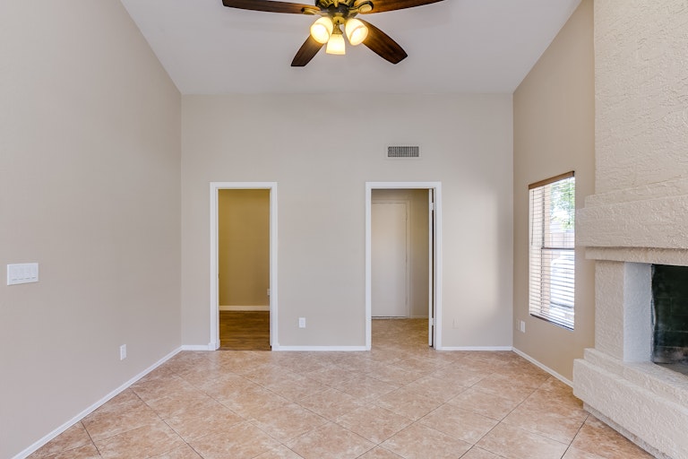 Photo 12 of 36 - 6020 W Grandview Rd, Glendale, AZ 85306