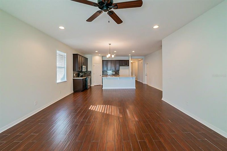 Photo 5 of 24 - 32601 Harmony Oaks Dr, Wesley Chapel, FL 33545