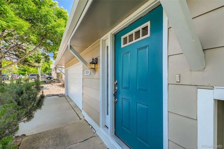 Photo 4 of 28 - 1824 Dexter St, Broomfield, CO 80020
