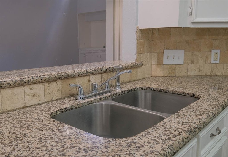 Photo 8 of 27 - 13411 Ravensway Dr, Cypress, TX 77429