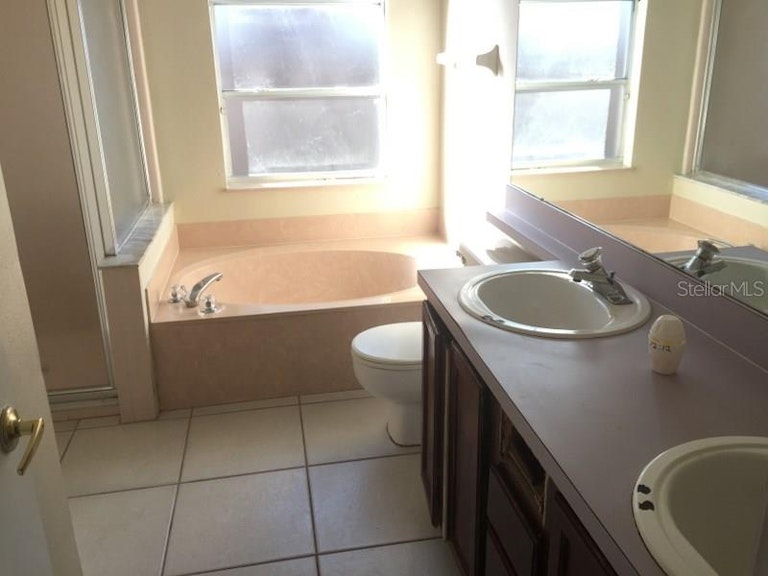 Photo 8 of 11 - 2871 Burwood Ave, Orlando, FL 32837
