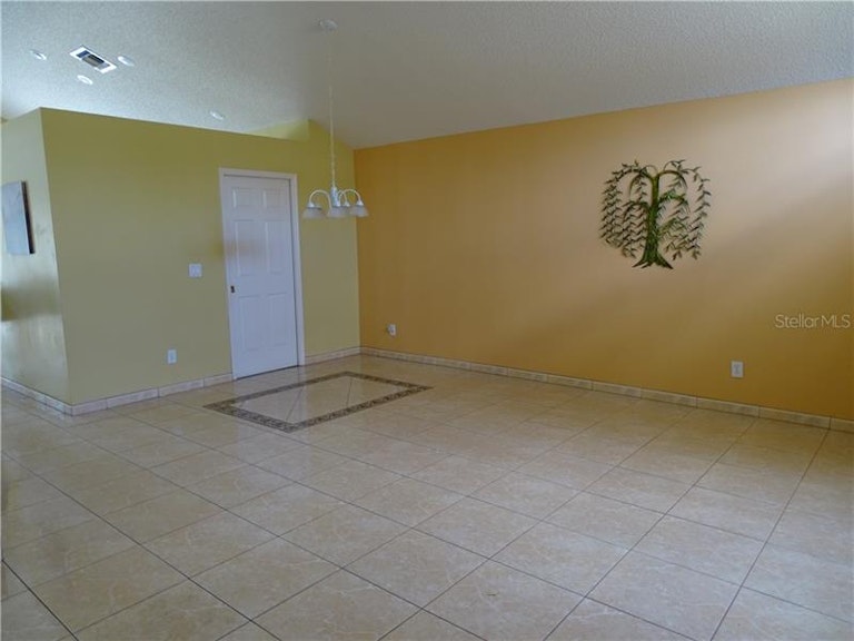 Photo 3 of 20 - 2212 Wyndam Way, Kissimmee, FL 34743