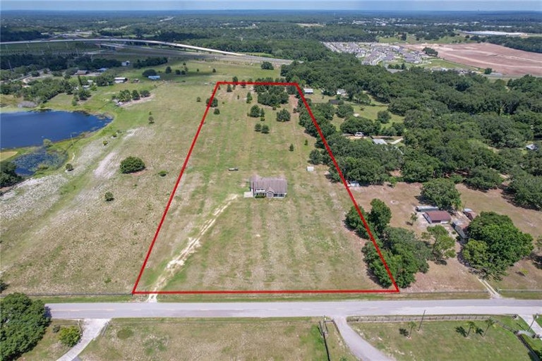 Photo 30 of 33 - 5851 Effie Dr, Apopka, FL 32712