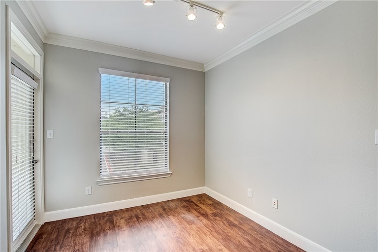 Photo 8 of 26 - 7701 Rialto Blvd #1225, Austin, TX 78735