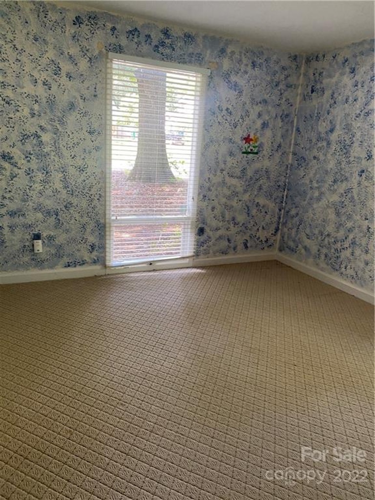 Photo 13 of 16 - 5926 McNair Rd, Charlotte, NC 28212