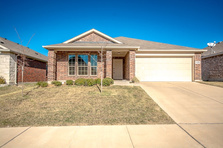 Photo 1 of 20 - 1428 Red Dr, Little Elm, TX 75068