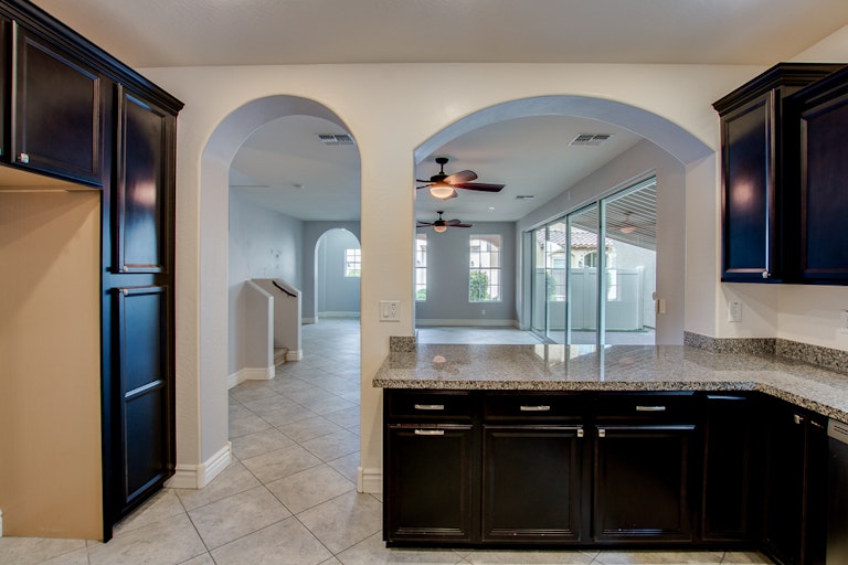 Photo 11 of 33 - 1063 S Storment Ln, Gilbert, AZ 85296