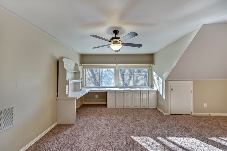 Photo 11 of 24 - 2809 Kingswood Dr, Grapevine, TX 76051