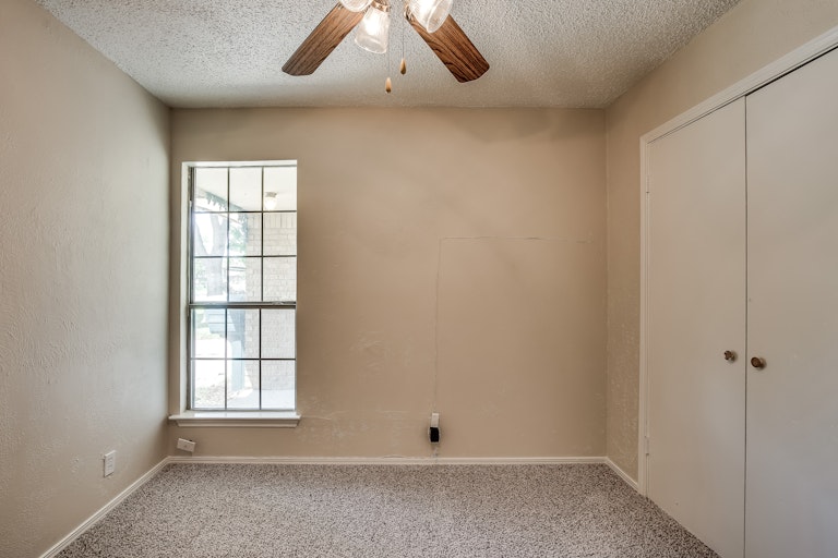 Photo 17 of 21 - 4015 Topaz Dr, Mesquite, TX 75150
