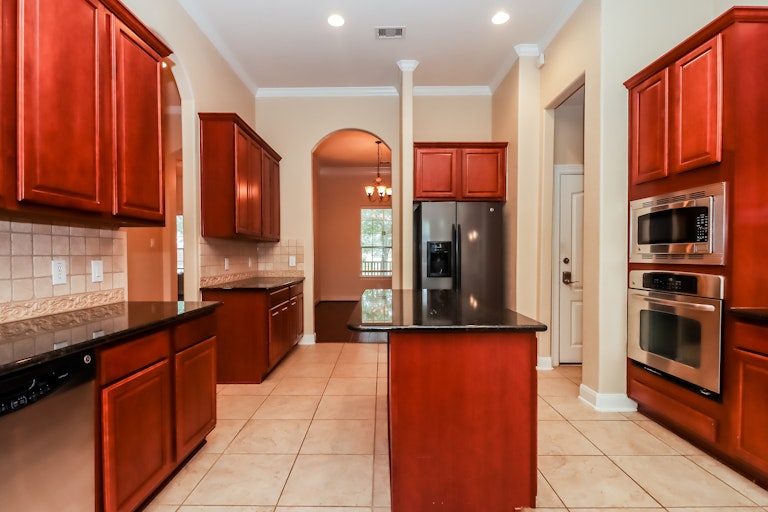 Photo 12 of 27 - 6030 Emberwood Falls Dr, Katy, TX 77494