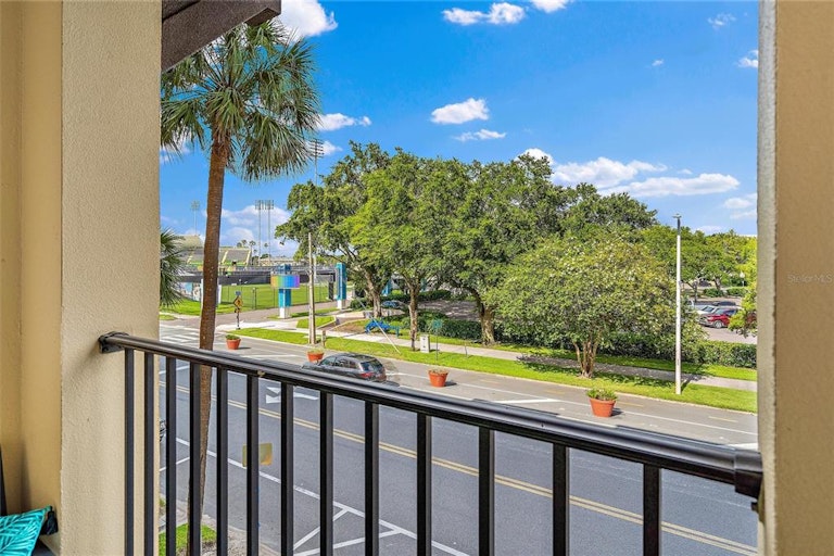 Photo 20 of 49 - 100 4th Ave S #106, Saint Petersburg, FL 33701