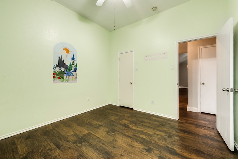 Photo 19 of 26 - 3608 Bandera Ranch Rd, Roanoke, TX 76262
