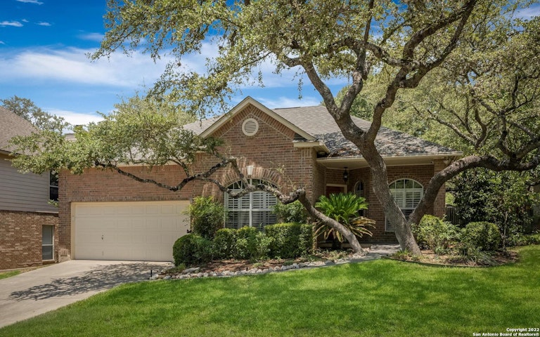 Photo 1 of 27 - 8911 Trailing Winds, San Antonio, TX 78254