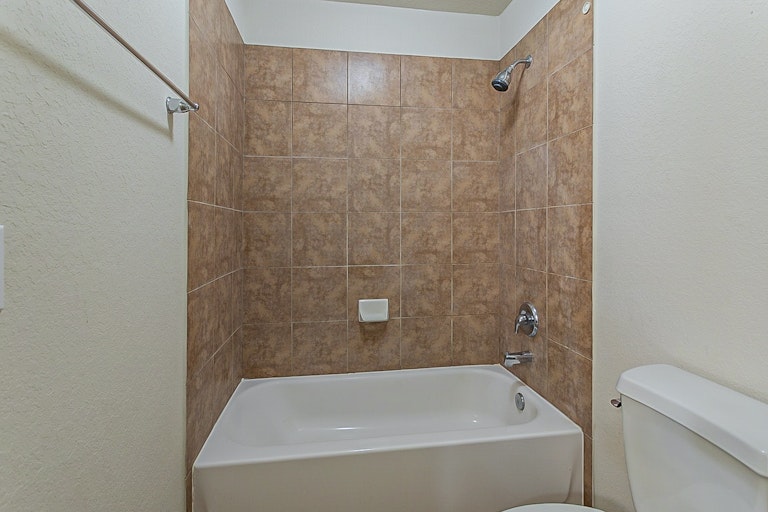 Photo 14 of 22 - 8210 Caldera Ln, Cypress, TX 77433