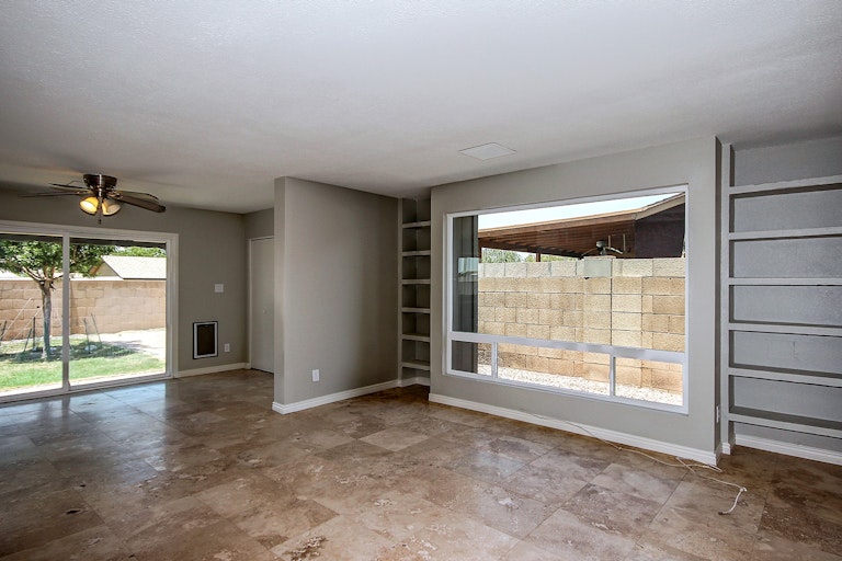 Photo 4 of 21 - 4820 N 87th Ave, Phoenix, AZ 85037