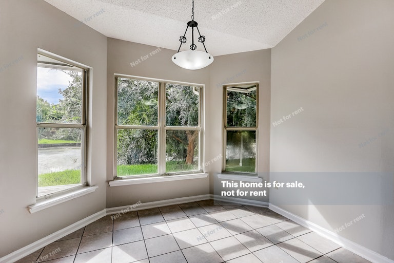 Photo 23 of 33 - 10435 Marble Egret Ct W, Jacksonville, FL 32257